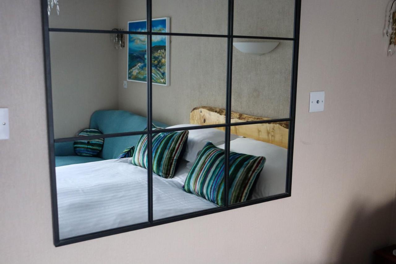 Arosfa Harbourside Guesthouse 애버라에론 외부 사진