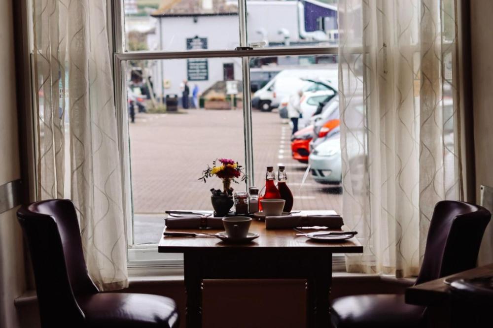 Arosfa Harbourside Guesthouse 애버라에론 외부 사진
